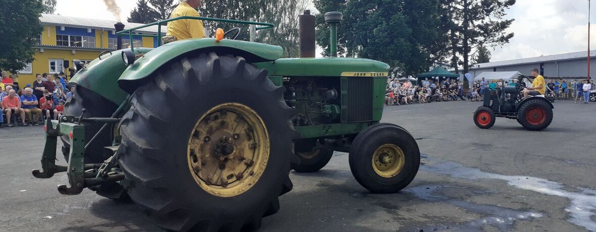 Tractors and technology in Čáslav