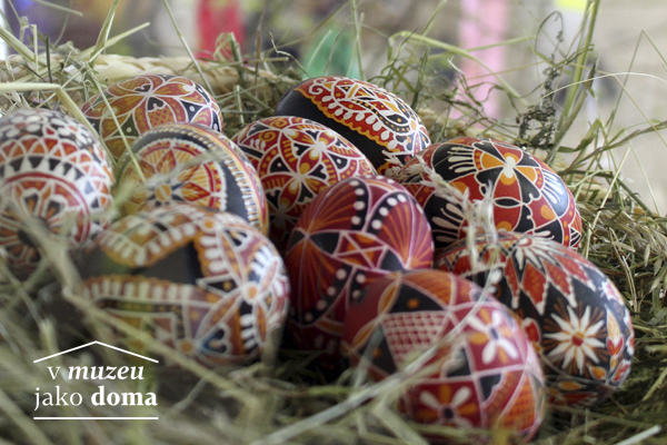 Velikonoční zvyky a přírodní barvení vajec